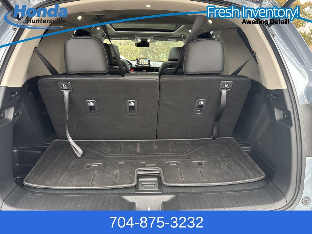 Used 2025 Honda Pilot Elite image 62