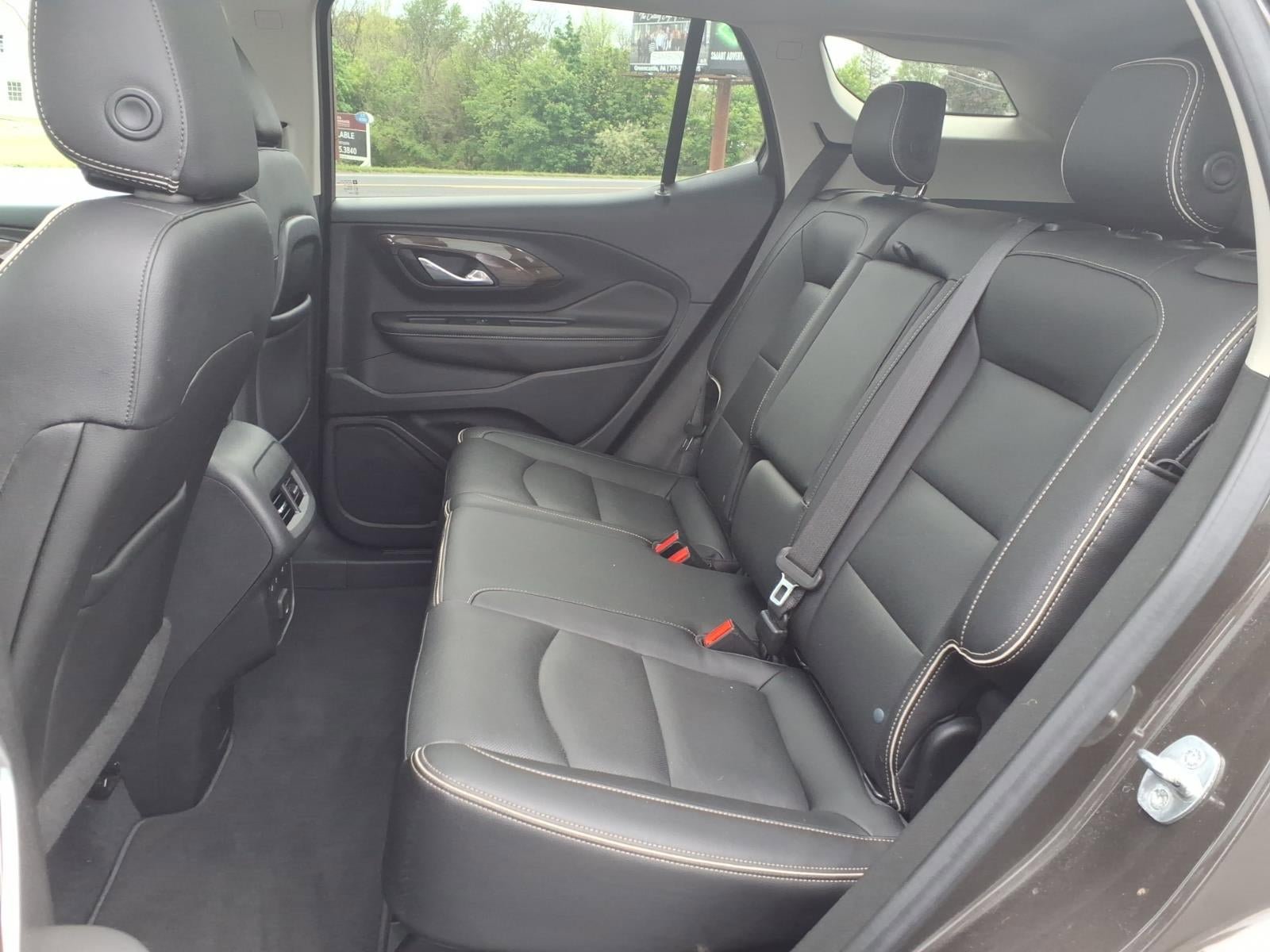 Used 2020 GMC Terrain Denali w/ Denali Premium Package AWD/4WD image 7