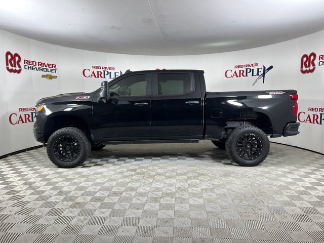 Used 2024 Chevrolet Silverado 1500 Custom Trail Boss AWD/4WD image 4