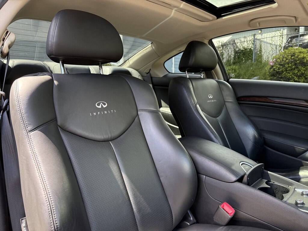 Used 2010 INFINITI G37 Journey w/ Premium Pkg RWD image 17