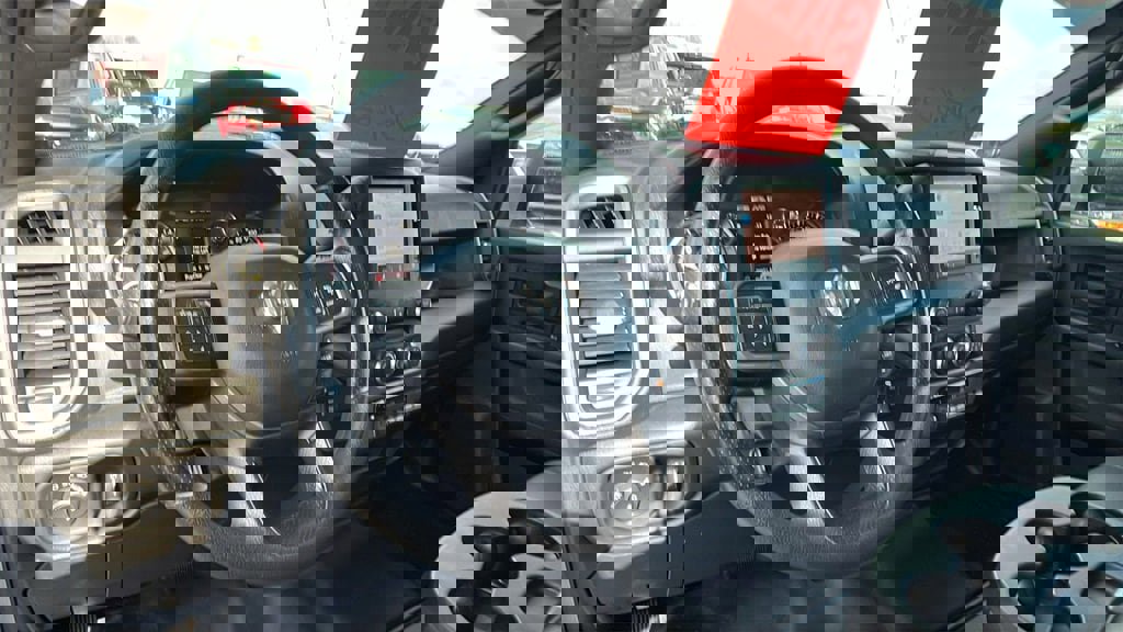 Used 2022 RAM 3500 Tradesman w/ Chrome Appearance Group image 23