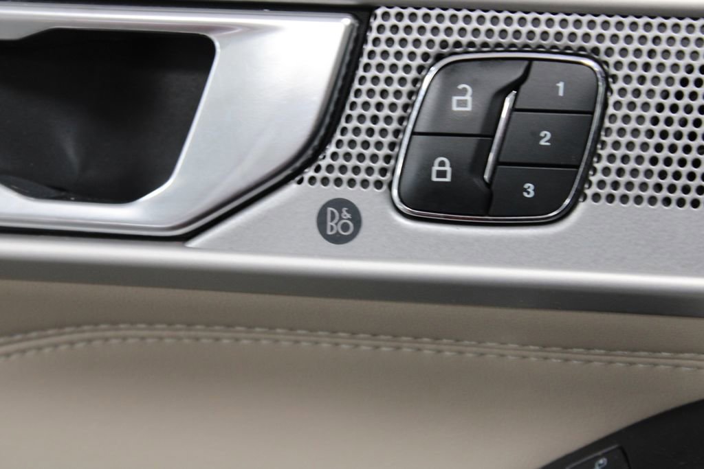 Used 2021 Ford Explorer Limited w/ Equipment Group 301A image 44