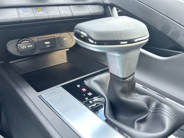 Used 2026 Hyundai Elantra SE FWD image 18