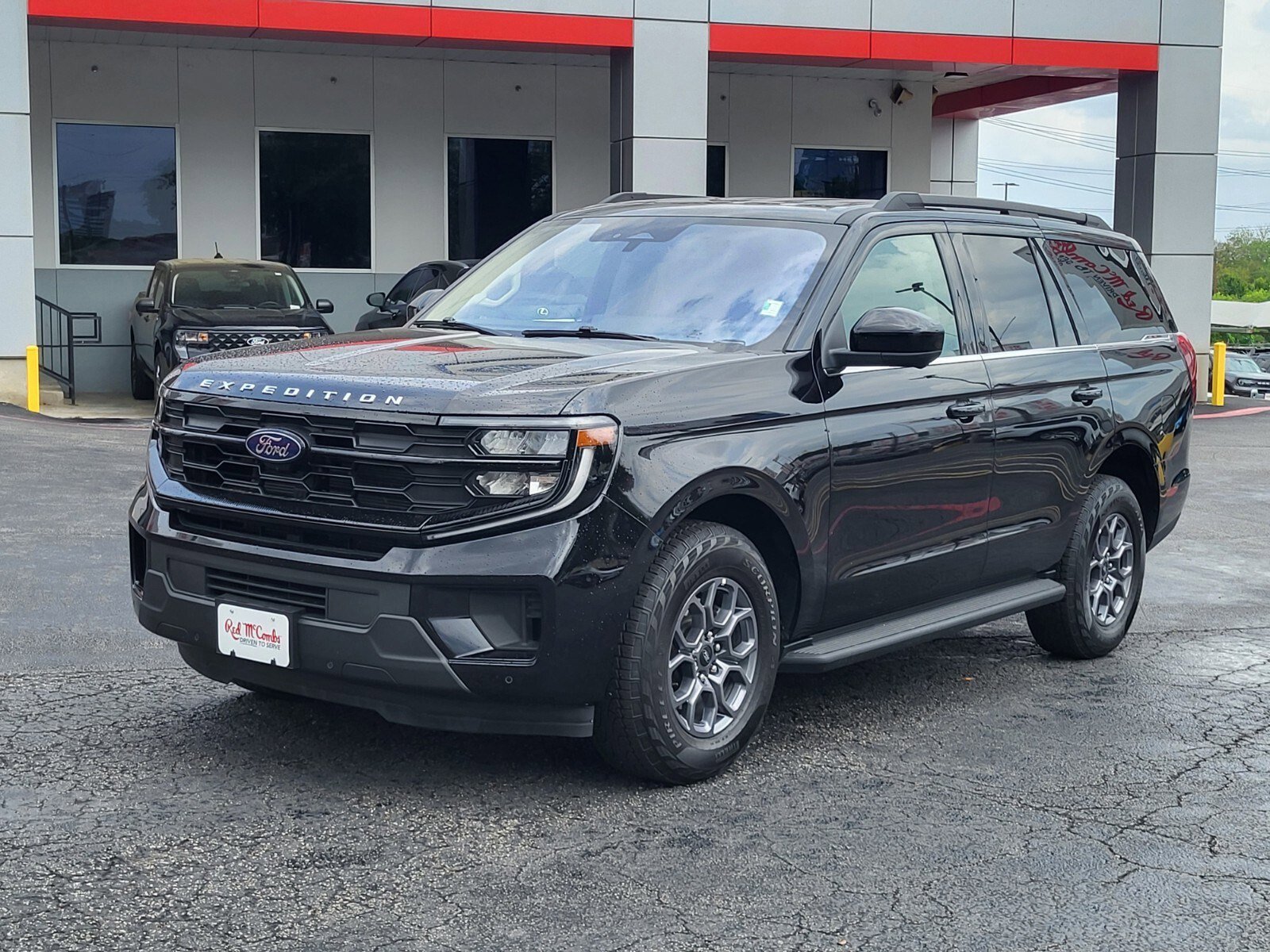 Certified 2025 Ford Expedition Active image 8