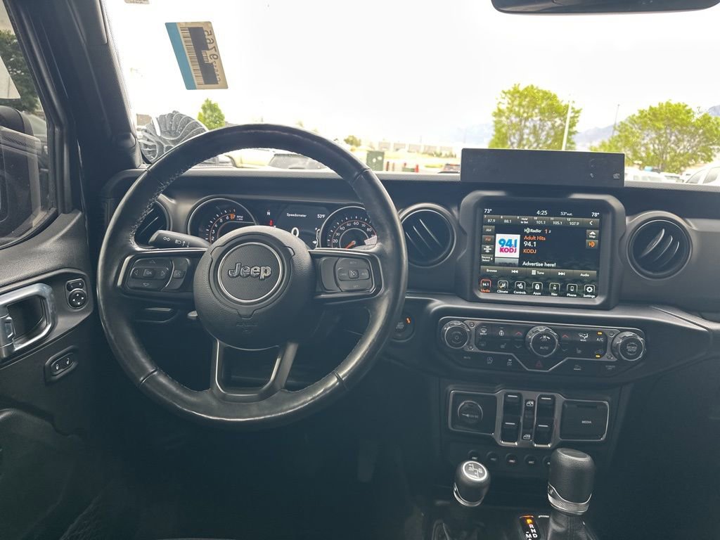 Certified 2022 Jeep Gladiator Sport AWD/4WD image 10
