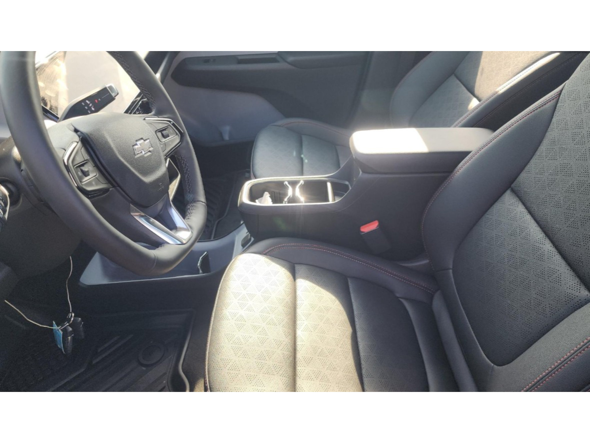 Used 2027 Chevrolet Bolt RS FWD image 5