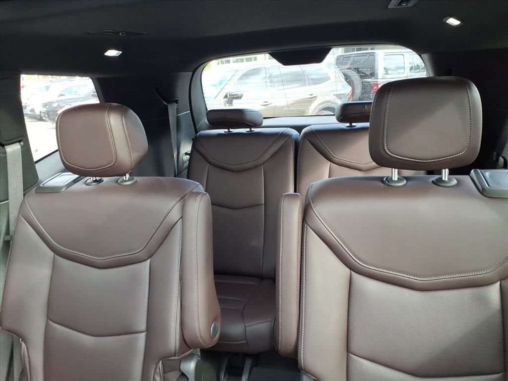 Used 2022 Cadillac XT6 Premium Luxury AWD/4WD image 11