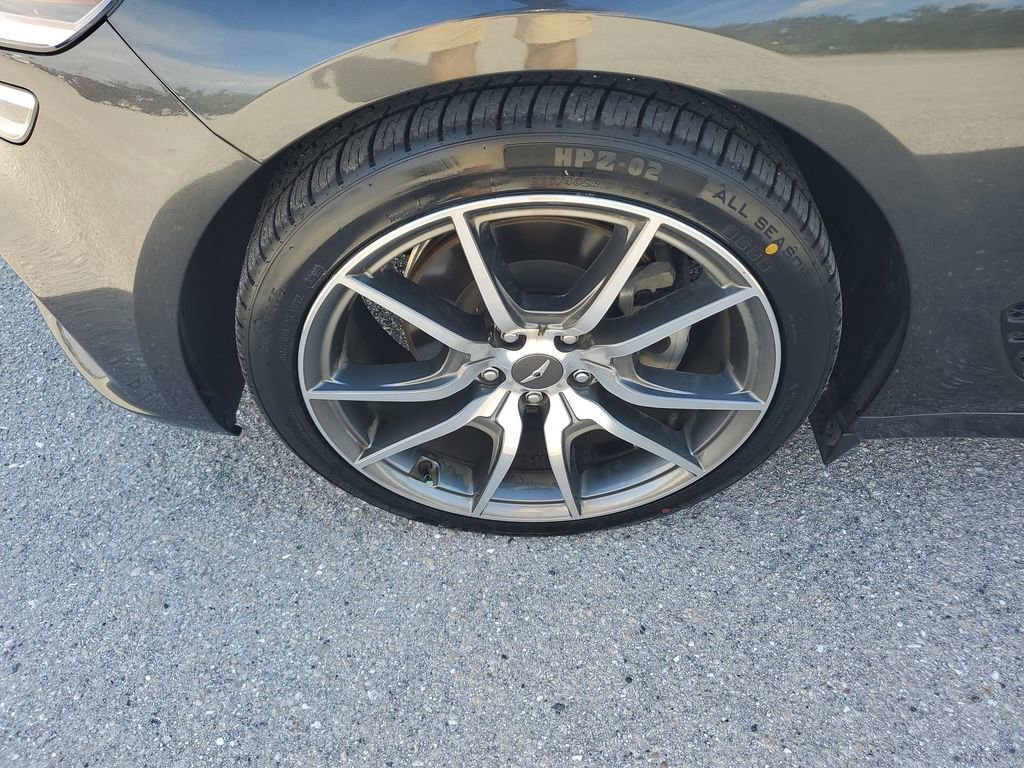 Used 2023 Genesis G70 2.0T image 18