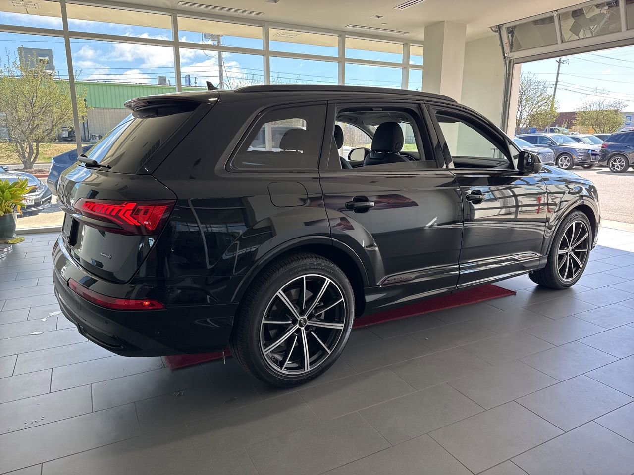 Used 2022 Audi Q7 3.0T Prestige image 8