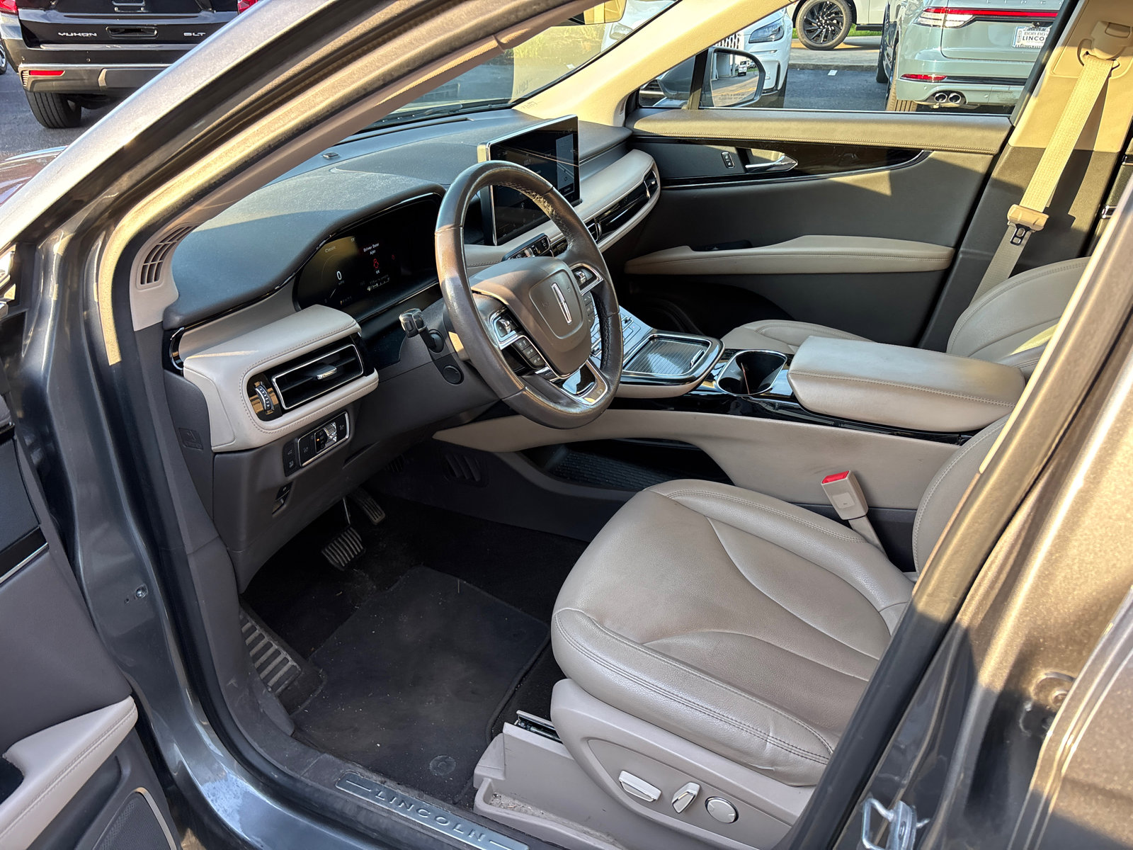 Certified 2022 Lincoln Nautilus AWD w/ Premium Package image 24