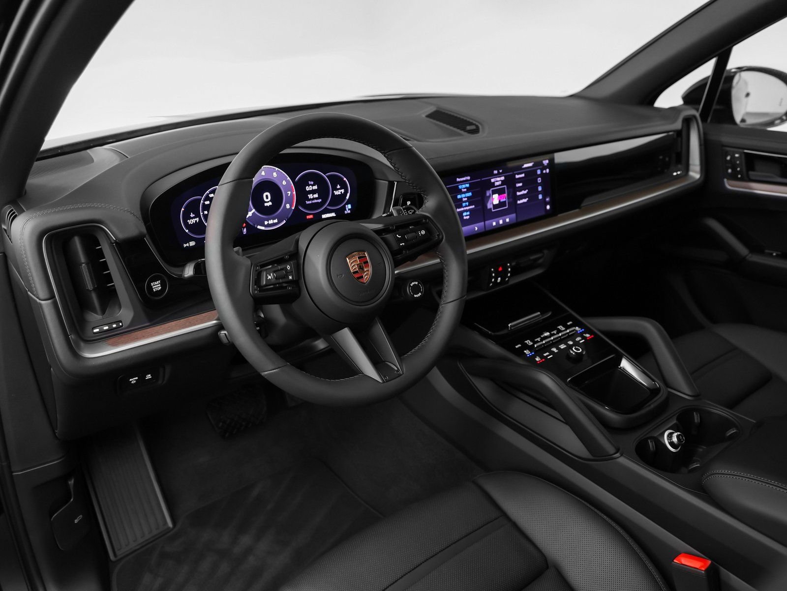 Certified 2025 Porsche Cayenne image 4