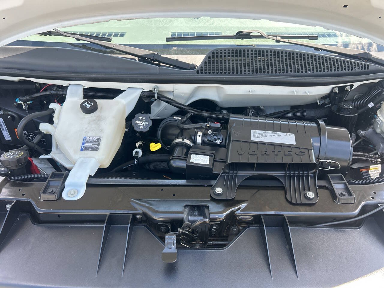 Used 2017 Chevrolet Express 2500 RWD image 20