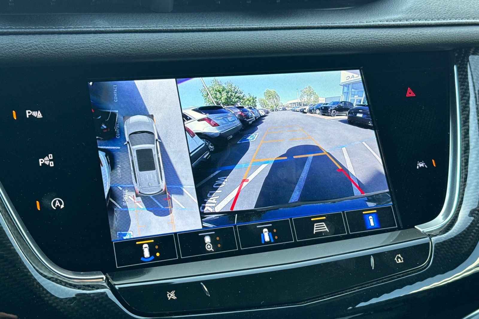 Certified 2025 Cadillac XT6 Sport w/ Technology Package image 25