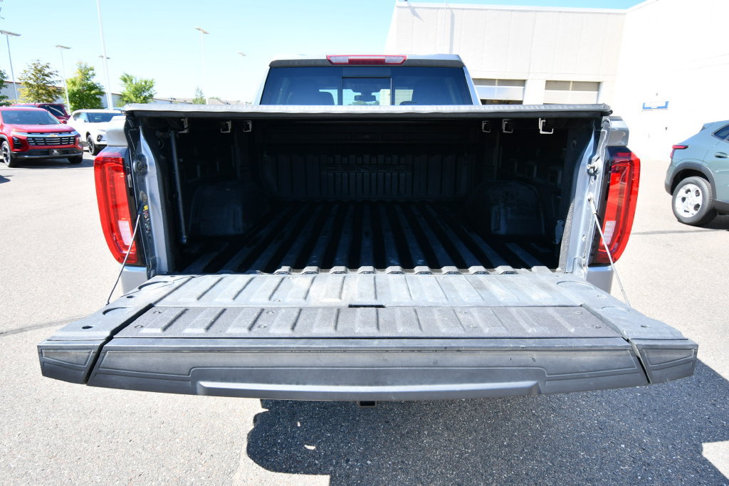 Used 2022 GMC Sierra 1500 Denali w/ Driver Alert Package II AWD/4WD image 8