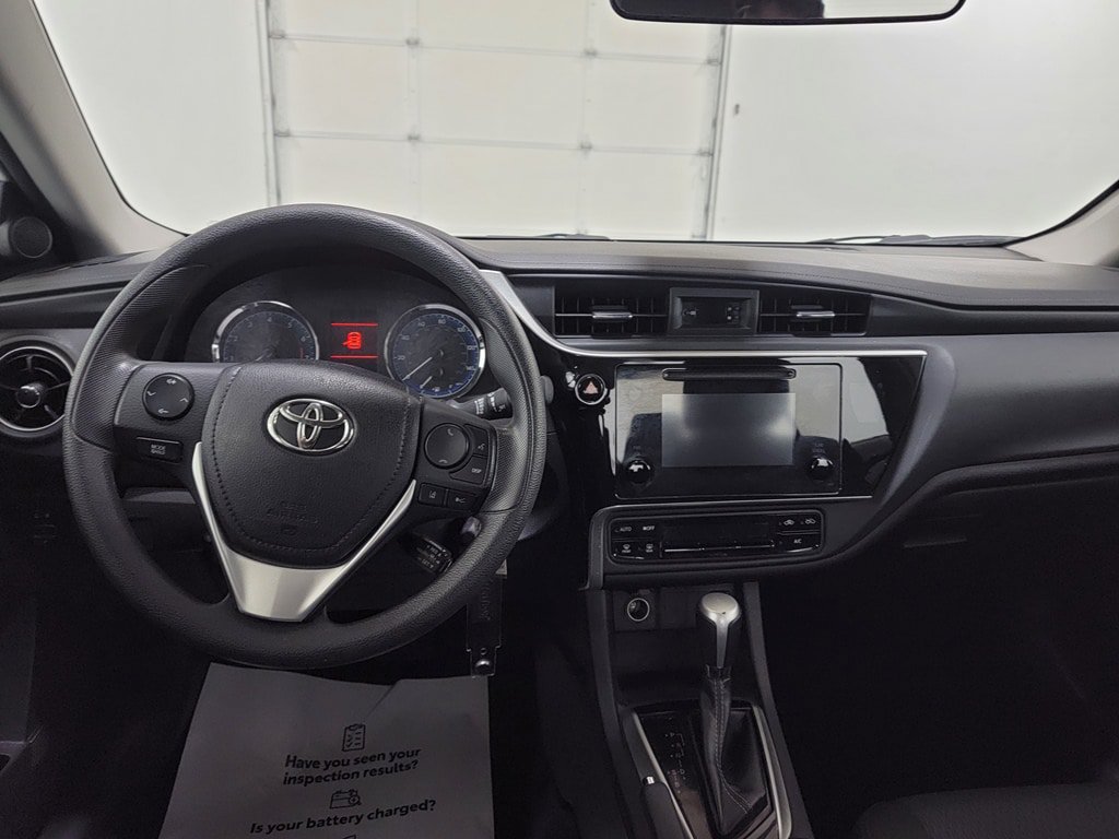 Used 2019 Toyota Corolla LE FWD image 12