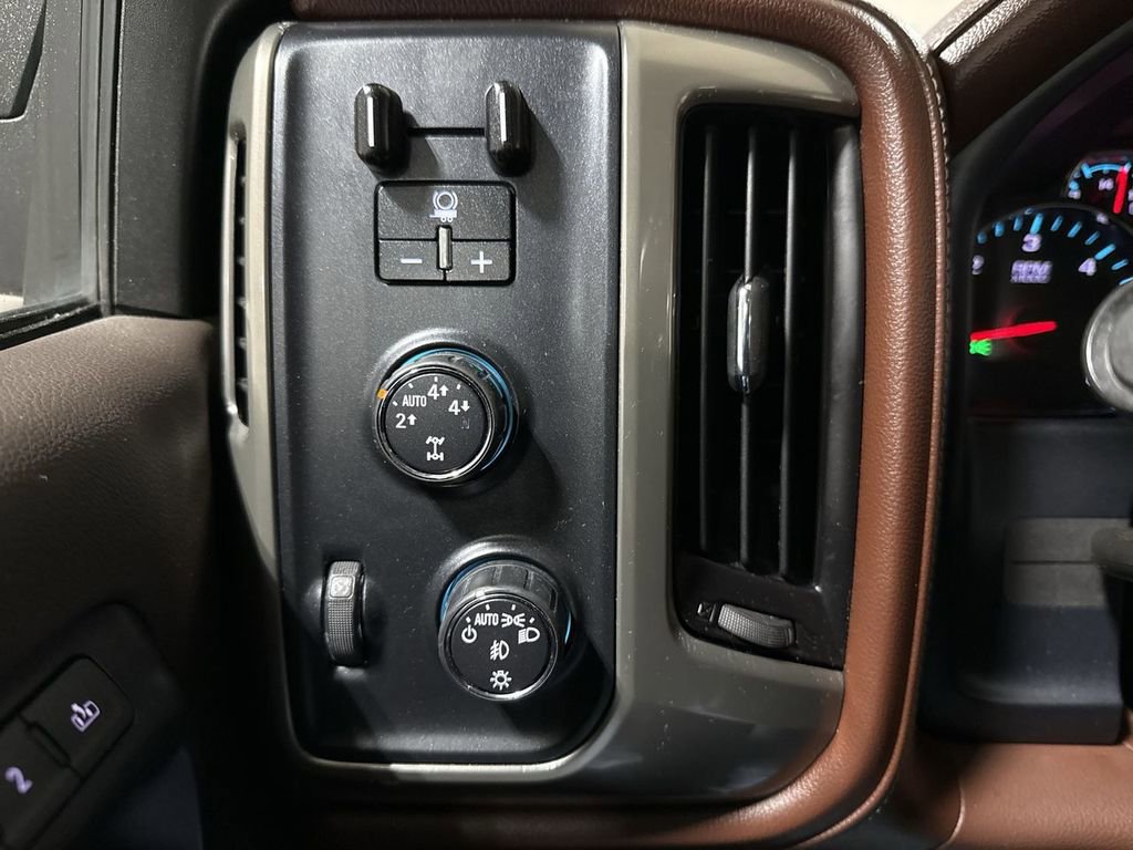 Used 2016 Chevrolet Silverado 1500 High Country AWD/4WD image 19
