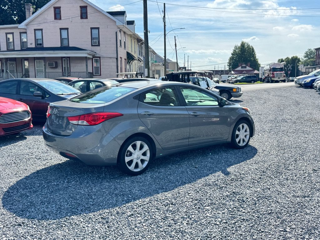 Used 2013 Hyundai Elantra Limited w/ Technology Pkg FWD image 4