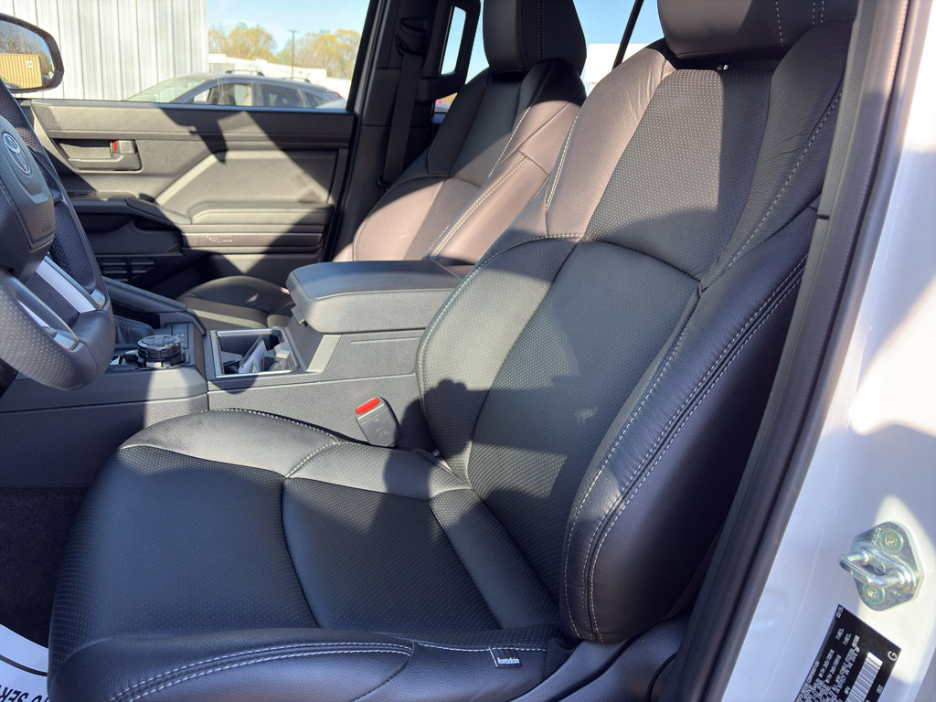 Used 2025 Toyota 4Runner TRD Off-Road image 10