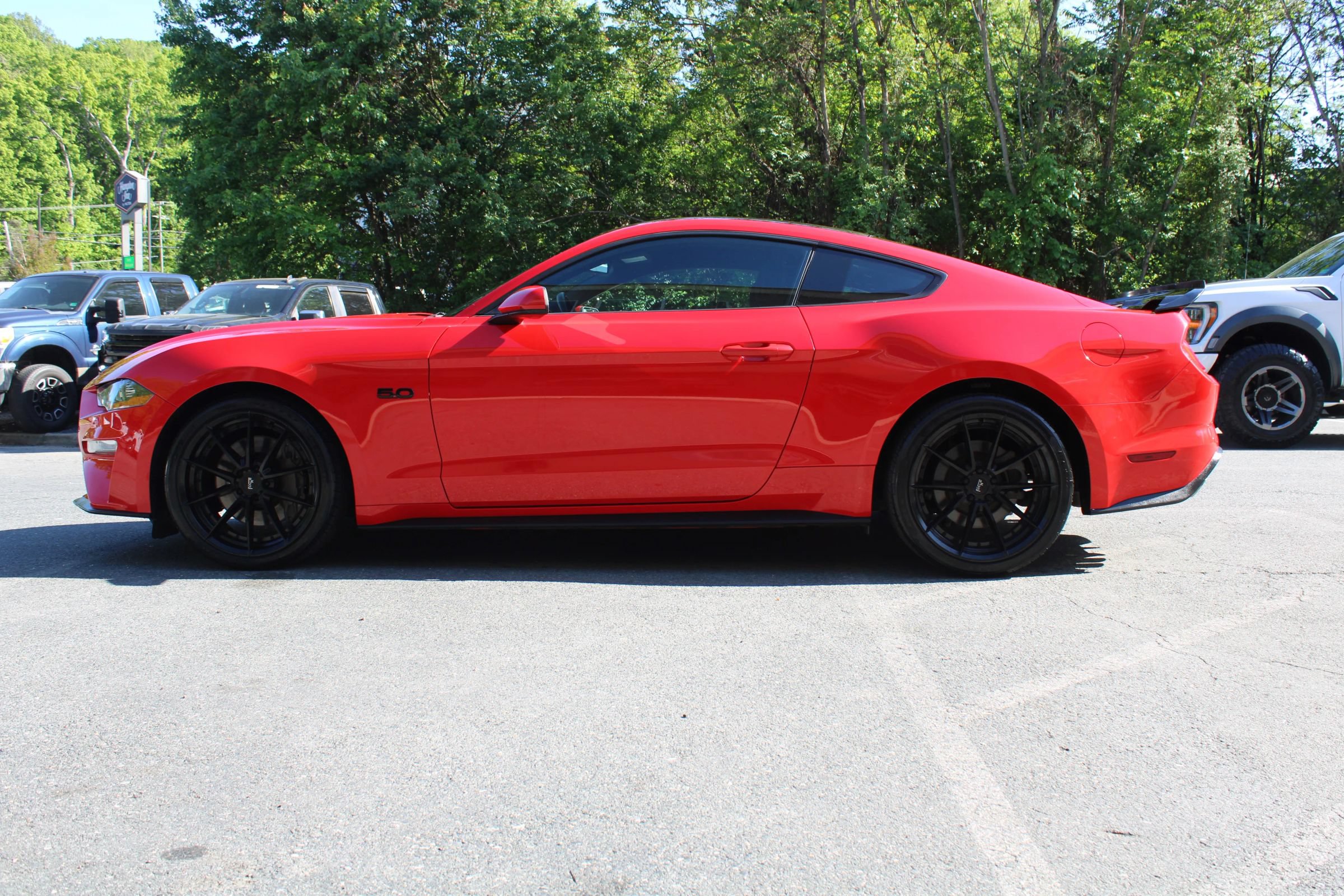 Used 2019 Ford Mustang GT w/ Black Accent Package RWD image 24