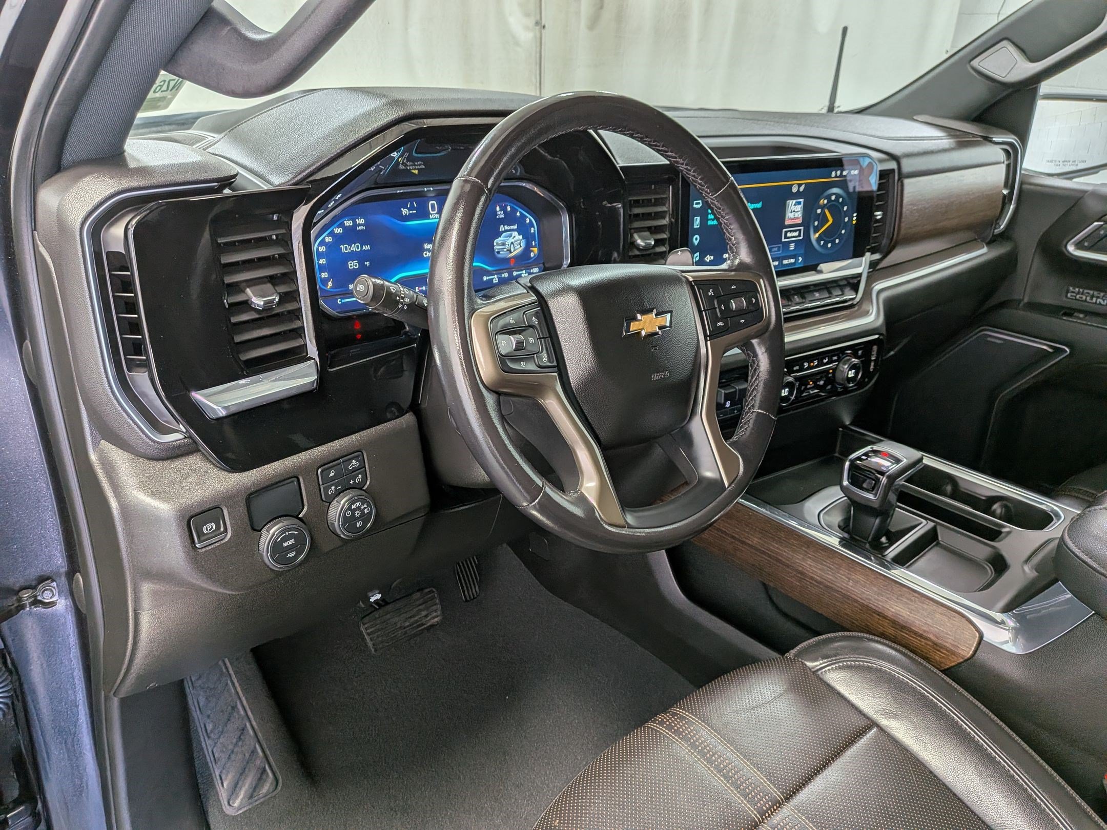 Used 2022 Chevrolet Silverado 1500 High Country RWD image 17