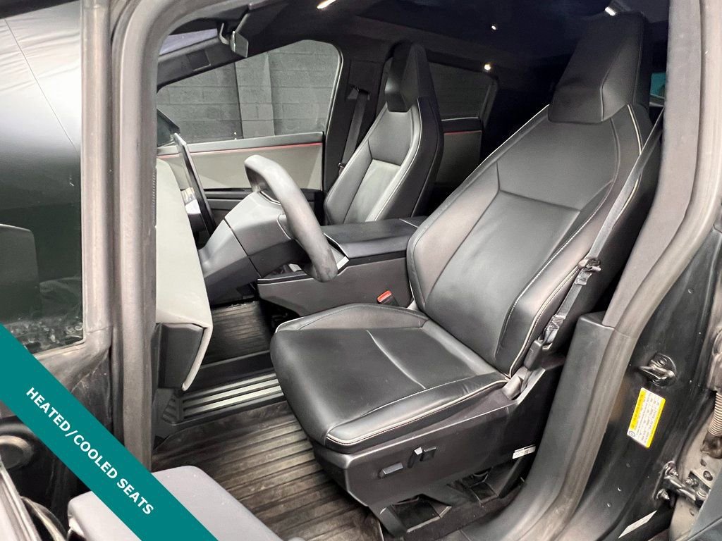 Used 2024 Tesla Cybertruck AWD Crew Cab image 3