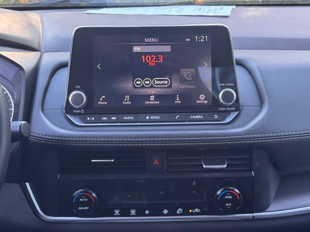 Certified 2023 Nissan Rogue SV FWD image 19