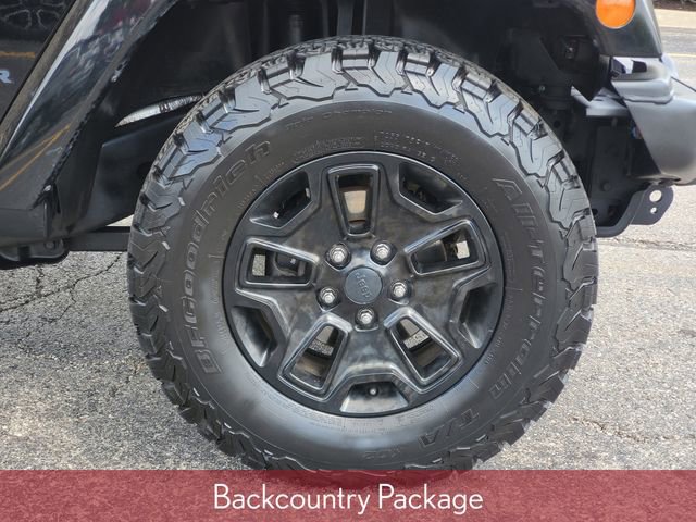 Used 2016 Jeep Wrangler Unlimited Sahara AWD/4WD image 6