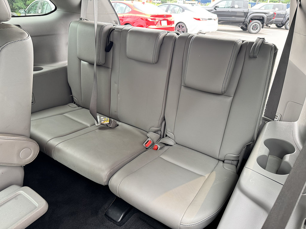 Certified 2017 Toyota Highlander Limited Platinum w/ Carpet Mat Package AWD/4WD image 10