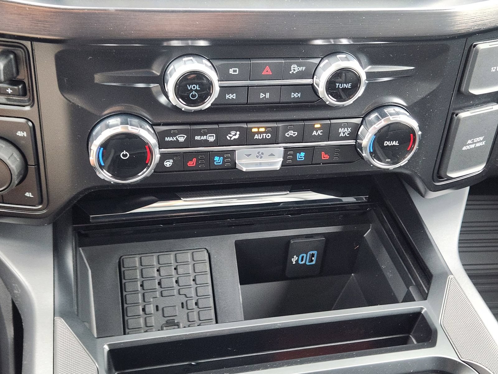 New 2026 Ford F250 Lariat w/ FX4 Off-Road Package AWD/4WD image 19
