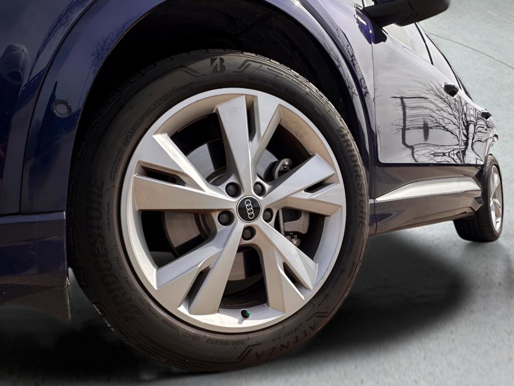 Used 2023 Audi Q4 e-tron Premium Plus image 9