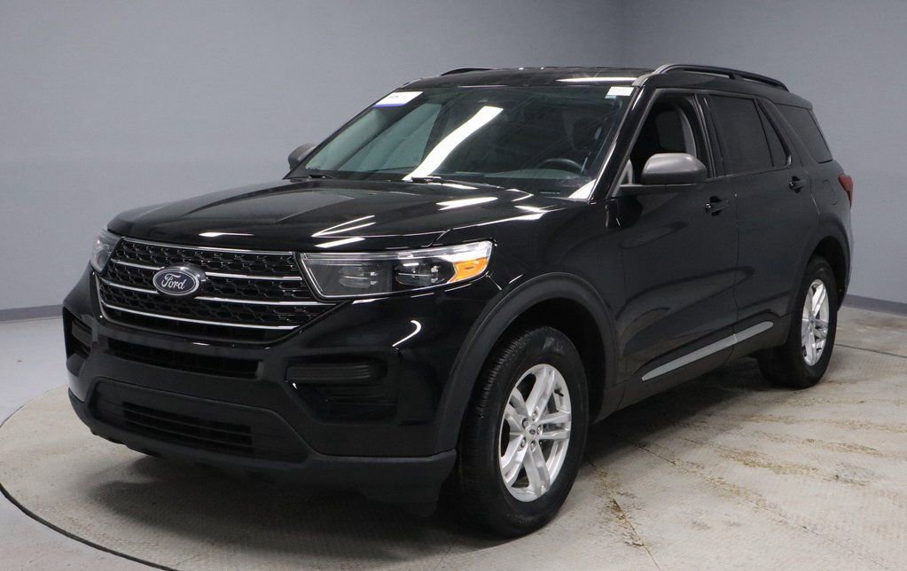 Certified 2023 Ford Explorer XLT image 7