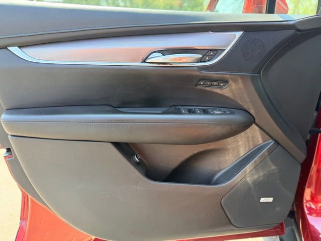 Used 2018 Cadillac XT5 Premium Luxury FWD image 19
