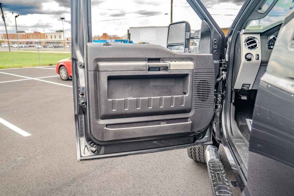 Used 2016 Ford F250 Lariat AWD/4WD image 12