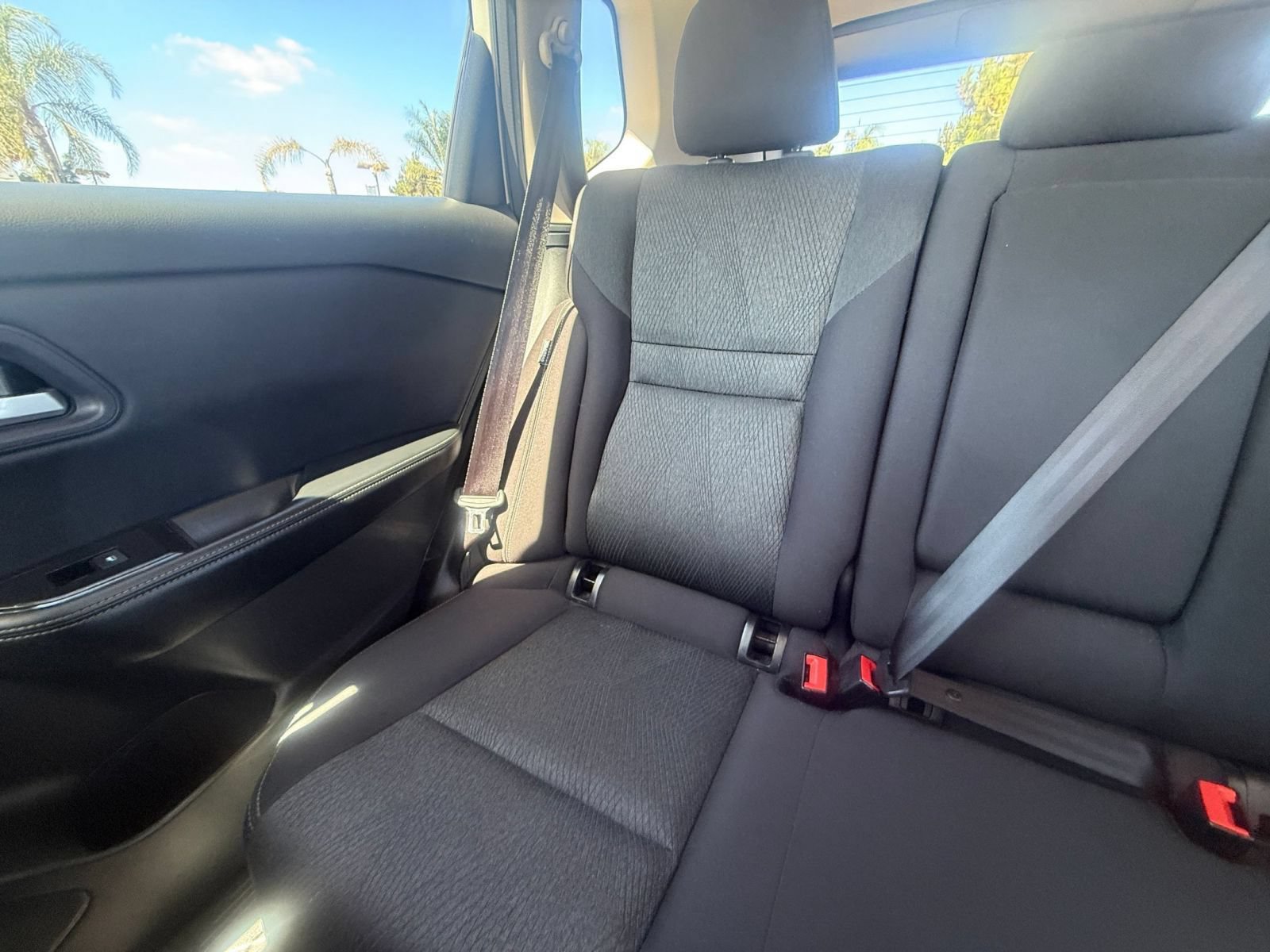 Used 2025 Nissan Rogue SV FWD image 37