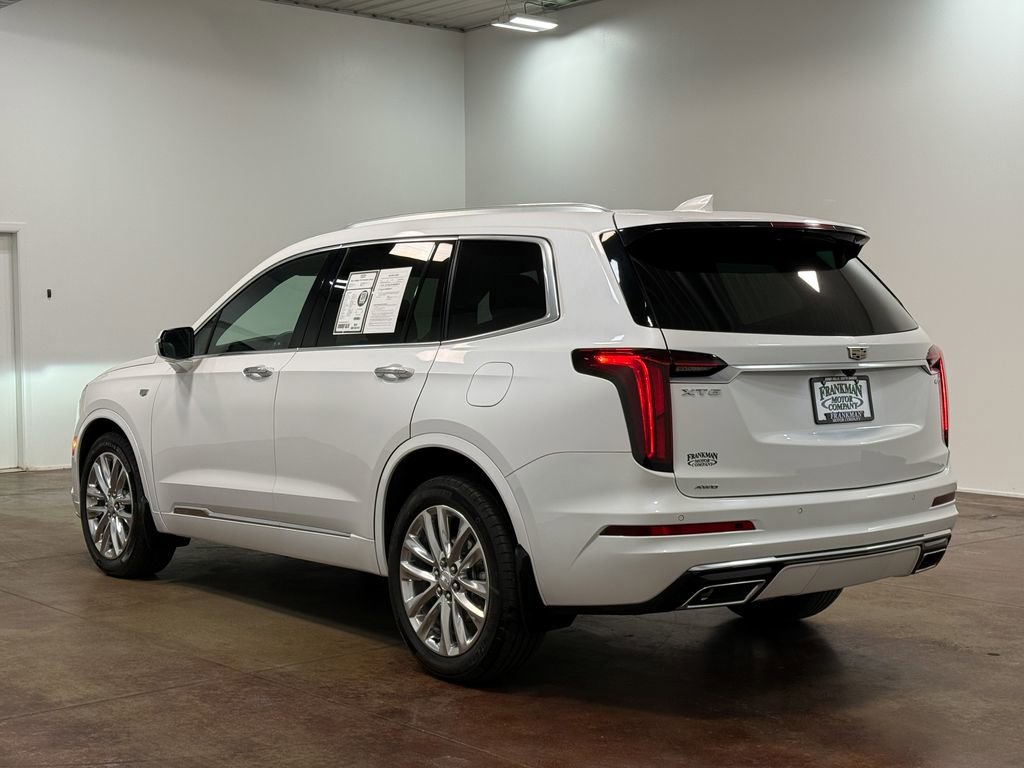Used 2023 Cadillac XT6 Premium Luxury image 5