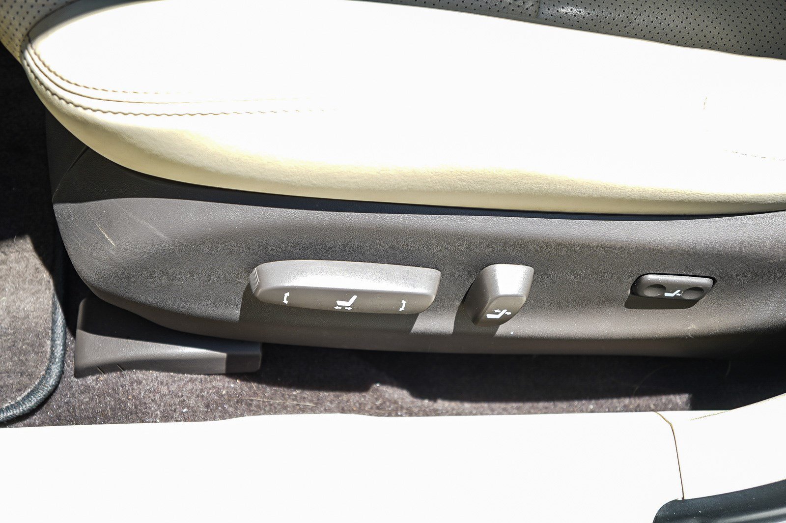Used 2012 Lexus IS 250 w/ Premium Pkg Value Edition RWD image 22
