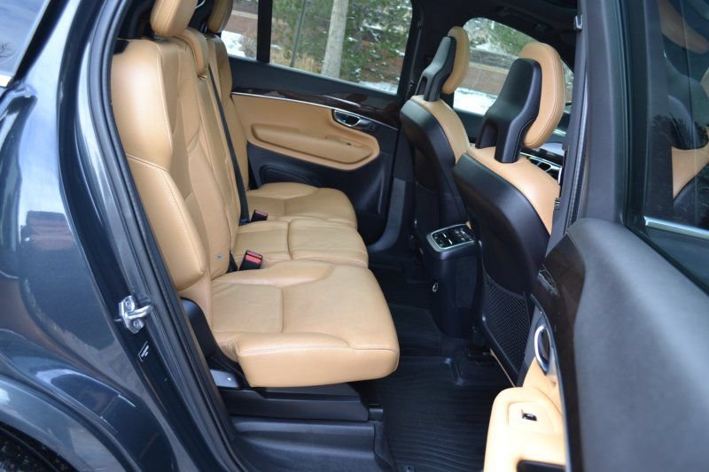 Used 2017 Volvo XC90 T6 Momentum w/ Vision Package AWD/4WD image 28