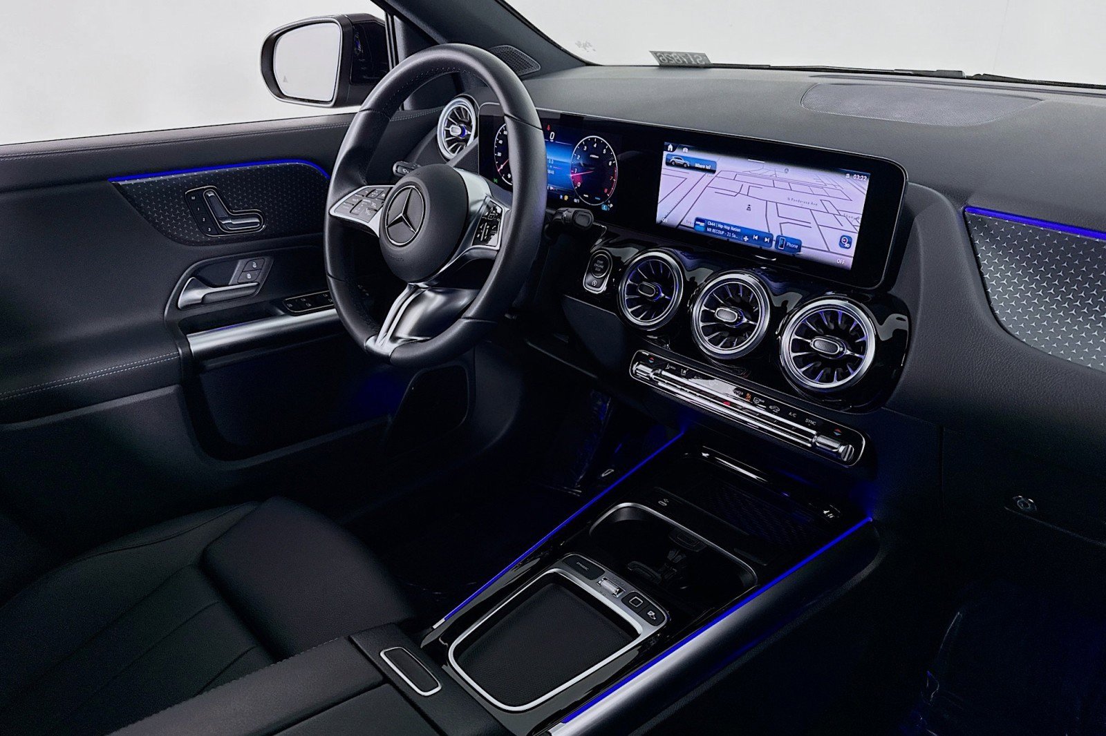 Certified 2025 Mercedes-Benz GLA 250 image 16