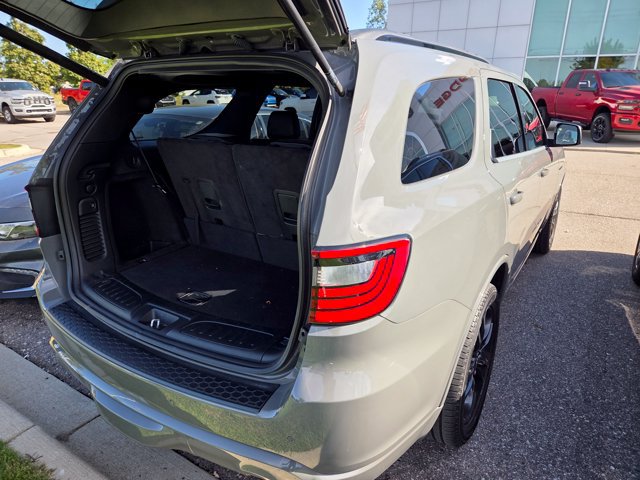 Used 2023 Dodge Durango R/T AWD/4WD image 7