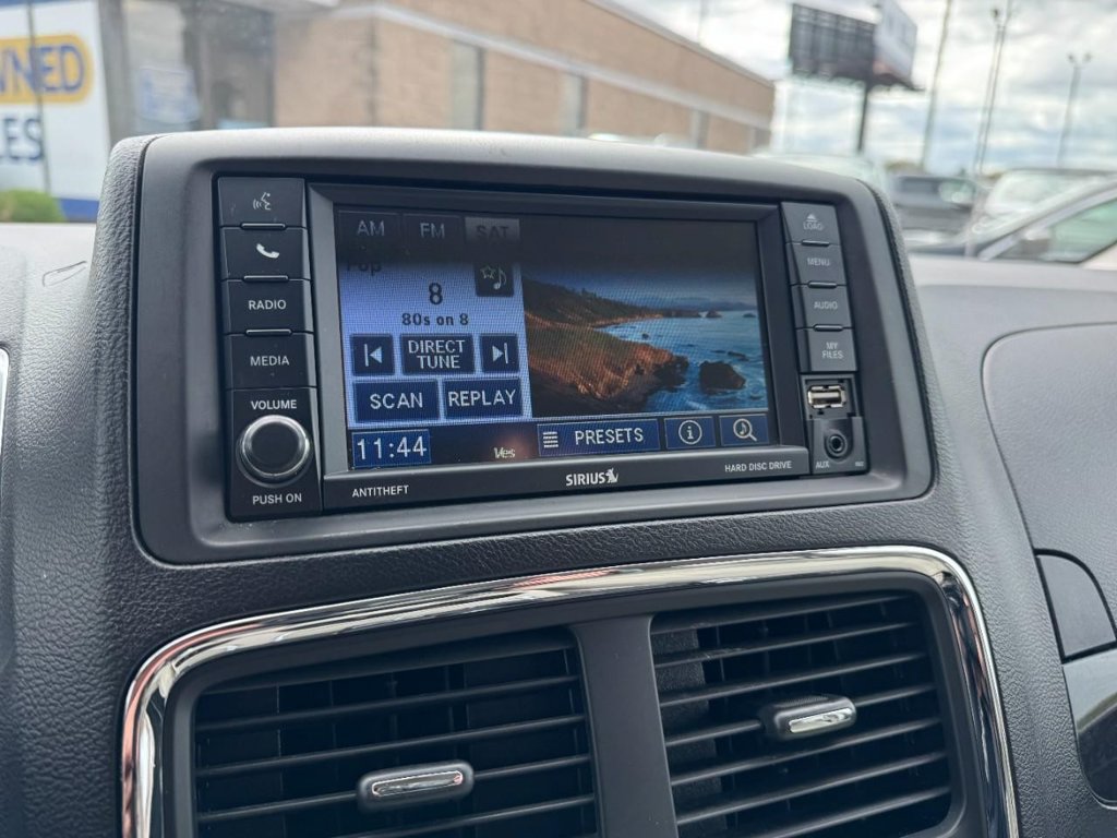 Used 2012 Dodge Grand Caravan SXT w/ Entertainment Group 1 FWD image 20