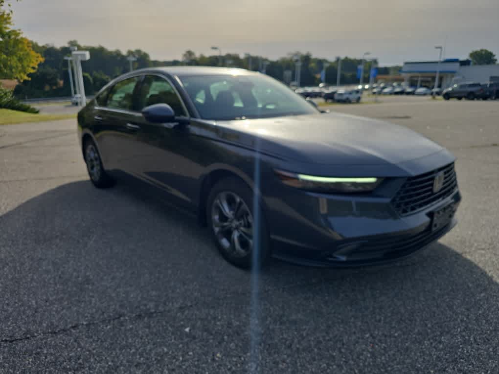 Used 2024 Honda Accord EX image 3