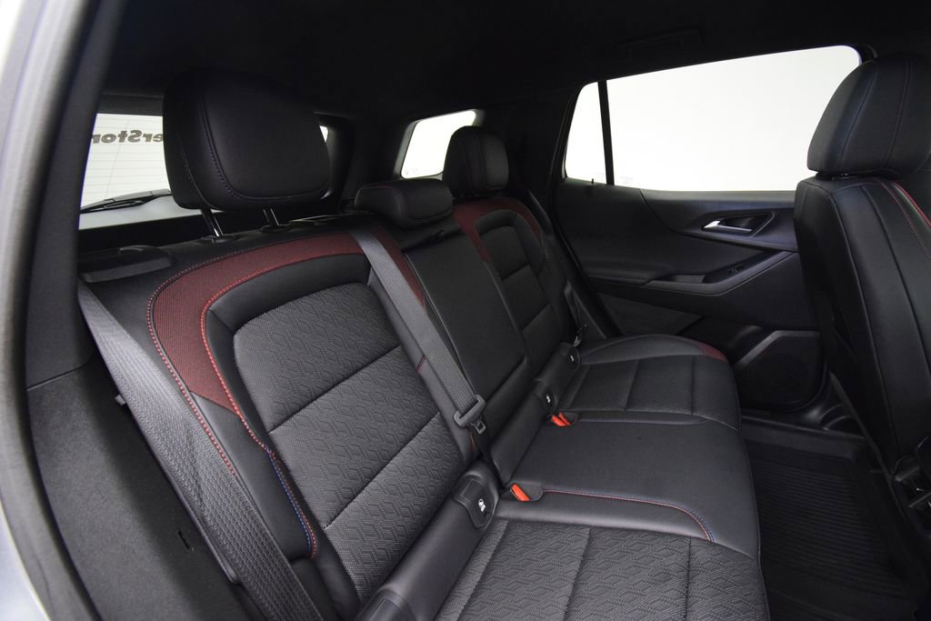 Used 2026 Chevrolet Equinox RS FWD image 24