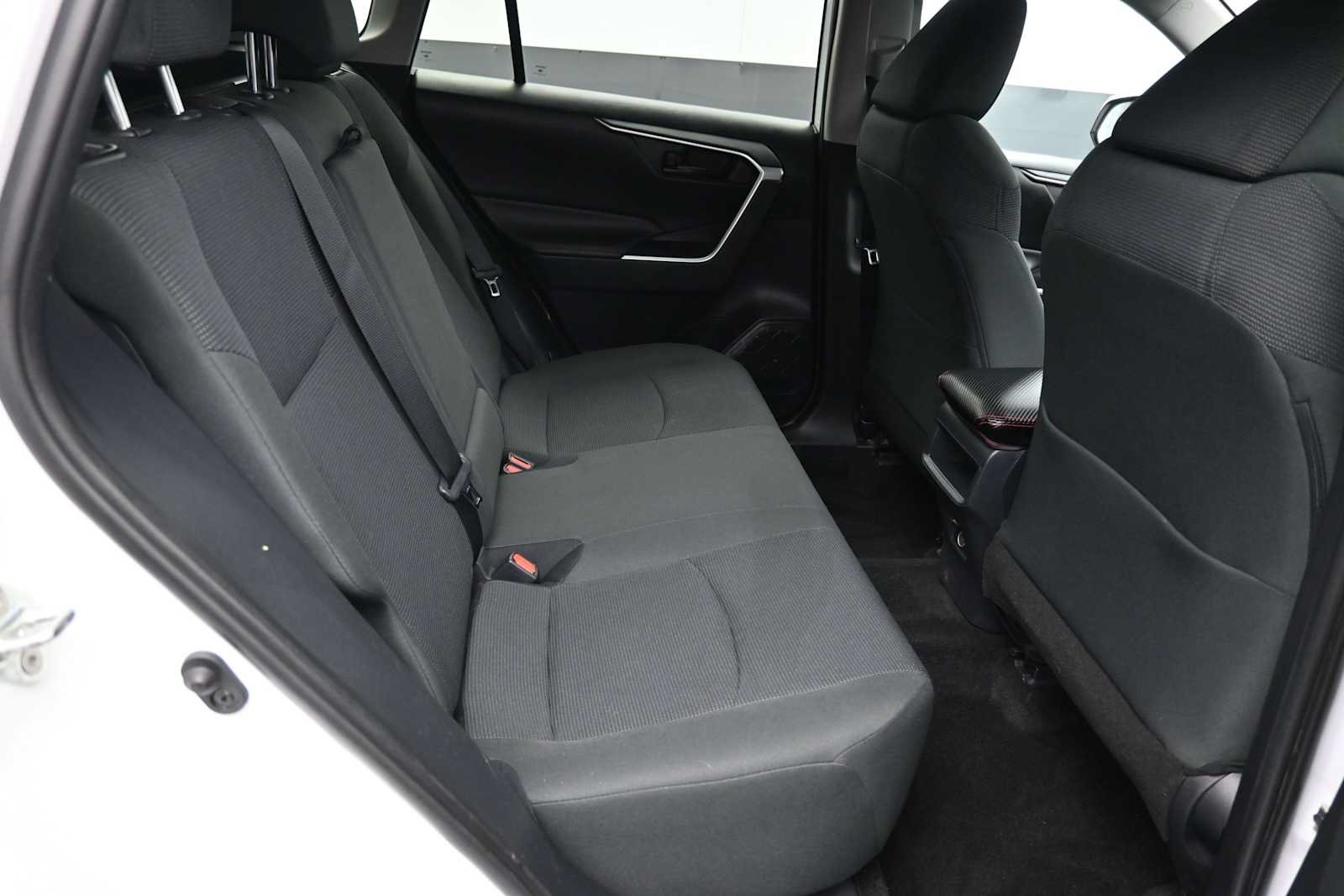 Used 2019 Toyota RAV4 LE w/ All Weather Liner Package AWD/4WD image 22