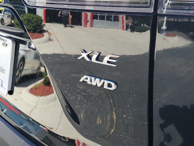 Certified 2025 Toyota Corolla Cross XLE AWD/4WD image 6