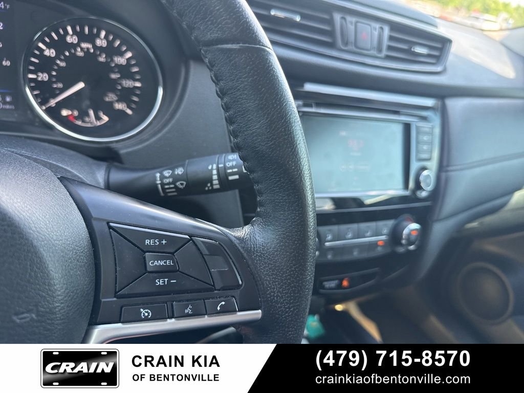 Used 2020 Nissan Rogue S w/ Special Edition Package FWD image 24