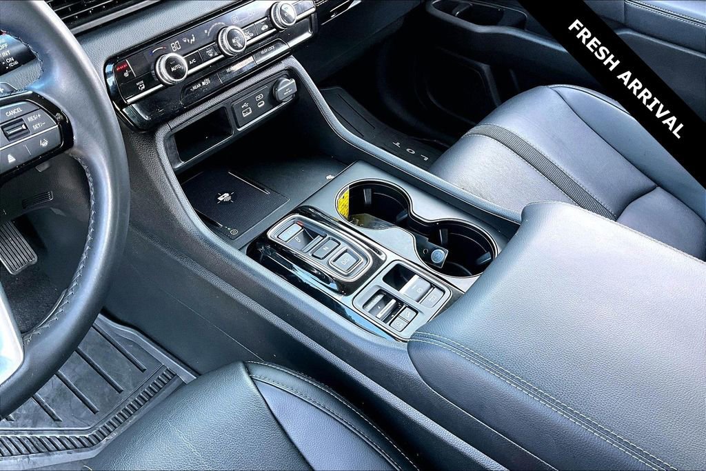 Used 2025 Honda Pilot EX-L image 17