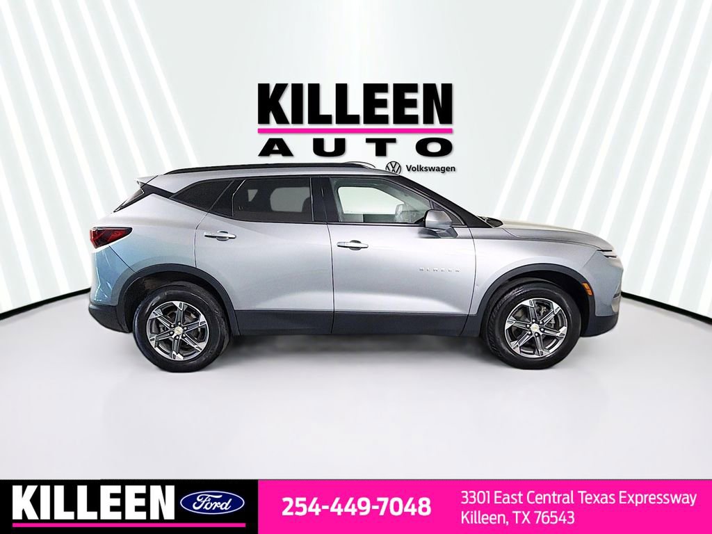 Used 2024 Chevrolet Blazer LT w/ Convenience Package image 9