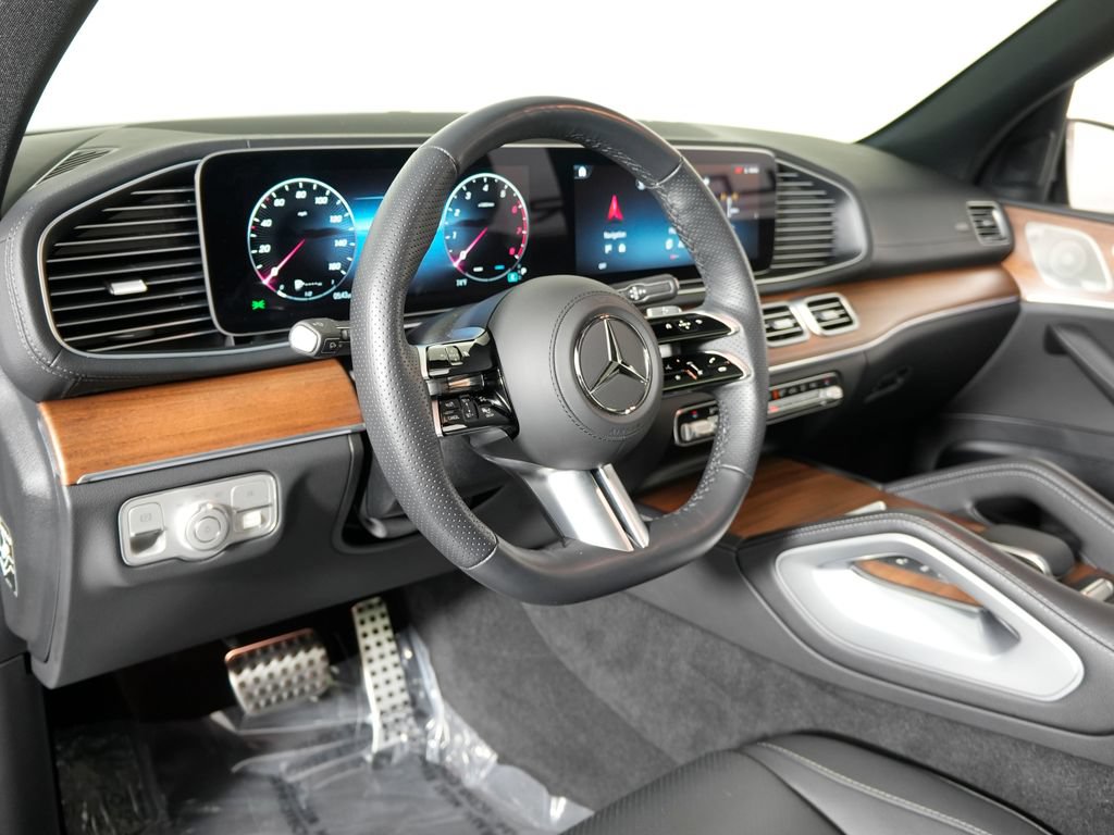 Used 2025 Mercedes-Benz GLS 450 4MATIC w/ AMG Line Exterior image 11