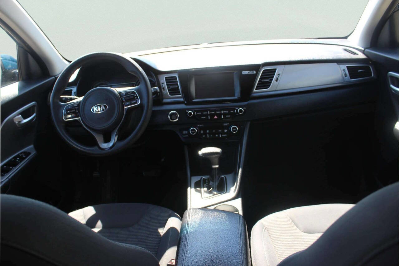Used 2018 Kia Niro LX image 7