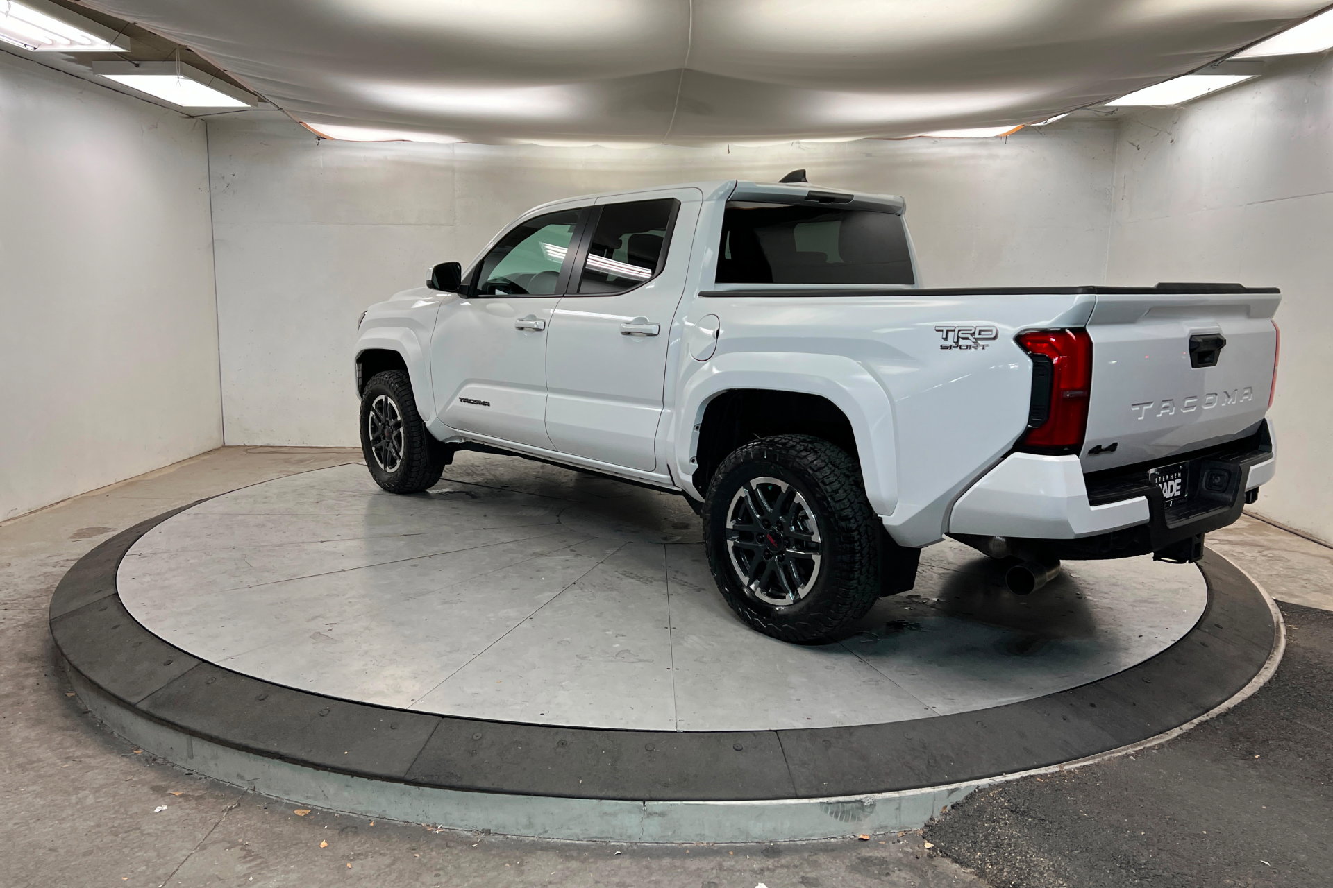 Used 2024 Toyota Tacoma TRD Sport image 3